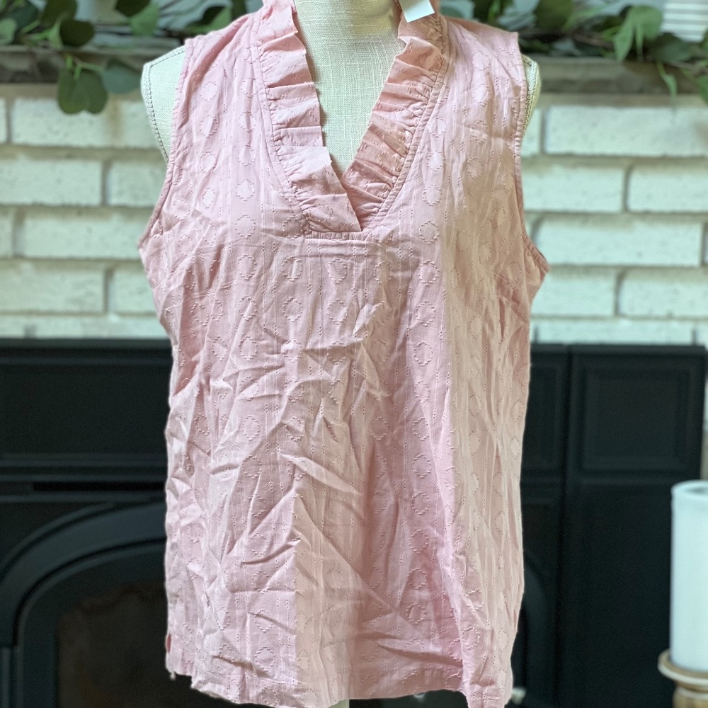 Crown and Ivy Sleeveless Ruffleneck Blush L NWT